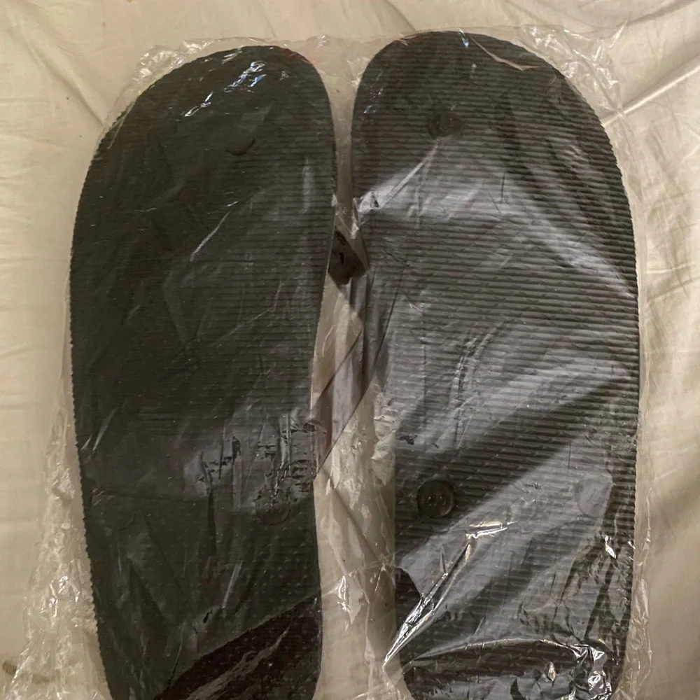 Coachella Music Festival Flip Flops New Sealed Bag Sz XL Black Red Brown White.